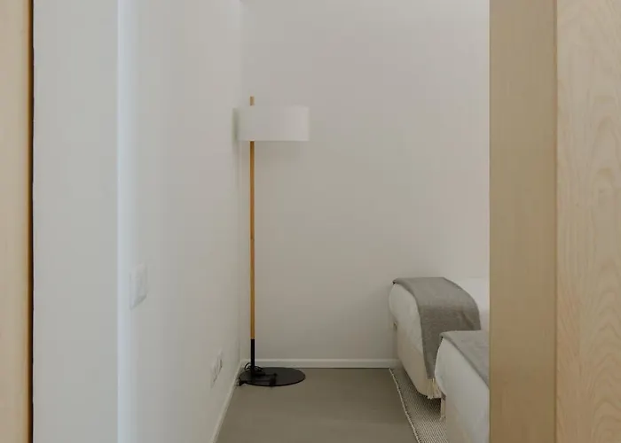 Urban Residences Sacadura Apartment *